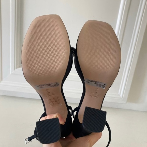 SCHUTZ HEELS NEW - Picture 3 of 3
